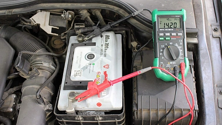 Аккумулятор на Chevrolet (Cruze, Lacetti, Aveo): размеры АКБ, снятие и замена
